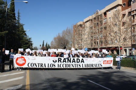 Concentración sindical por la muerte de un hombre en Dehesas de Guadix (UGT) Concentración sindical por la muerte de un hombre en Dehesas de Guadix (UGT)