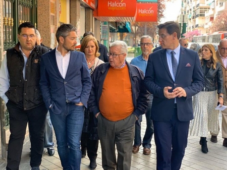 Luis Salvador durante la visita al Zaidín (JAVIER ALGARRA) Luis Salvador durante la visita al Zaidín (JAVIER ALGARRA)
