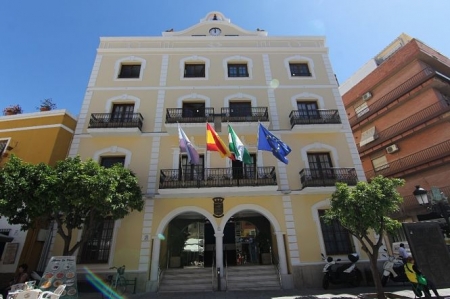 Fachada del Ayuntamiento de Almuñécar 