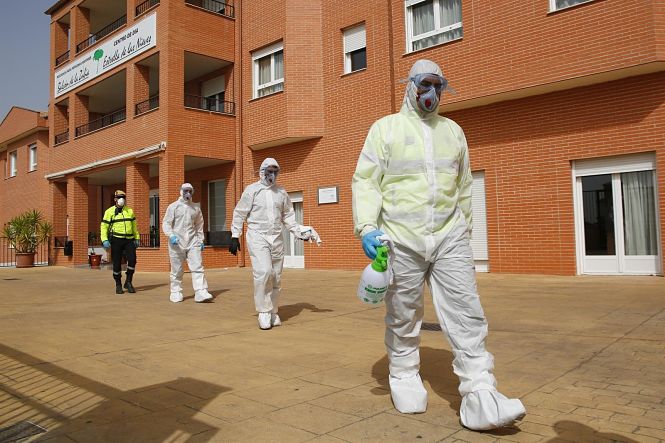 La UME de infectó la Residencia de La Zubia (ÁLEX CÁMARA / EUROPA PRESS) 
