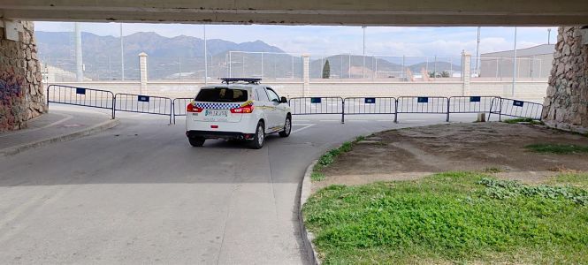 Cierre de accesos en Salobreña para el cumplimiento del estado de alarma (AYUNTAMIENTO DE SALOBREÑA) 