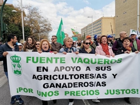 Imagen de una manifestación en Fuente Vaqueros en apoyo a los agricultores (FUENTE VAQUEROS) Imagen de una manifestación en Fuente Vaqueros en apoyo a los agricultores (FUENTE VAQUEROS)