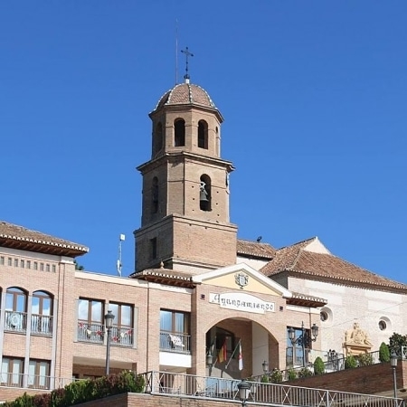 Facha del Ayuntamiento de Alhendín 