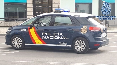 Vehículo Policial (POLICÍA NACIONAL) Vehículo Policial (POLICÍA NACIONAL)