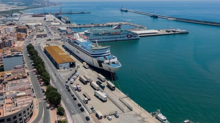 Foto aérea de las terminales y muelles donde se va a actuar (PUERTO DE MOTRIL-ARCHIVO) 