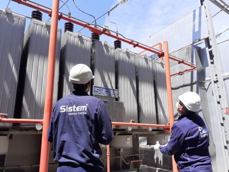 Técnicos trabajan para solucionar incidencia en subestación eléctrica de Granada (ENDESA) Técnicos trabajan para solucionar incidencia en subestación eléctrica de Granada (ENDESA)