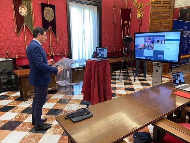 El alcalde de Granada, Luis Salvador, en rueda de prensa telemática (AYUNTAMIENTO) 