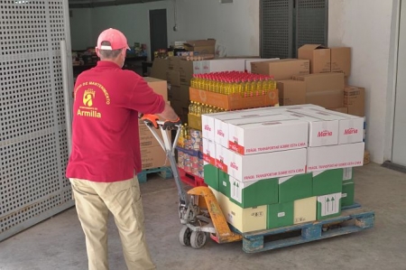 Alimentos donados por el Parque Comercial Nevada (AYTO. ARMILLA) Alimentos donados por el Parque Comercial Nevada (AYTO. ARMILLA)