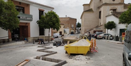 Obras en la Plaza de Alhendín (AYTO. ALHENDÍN) Obras en la Plaza de Alhendín (AYTO. ALHENDÍN)