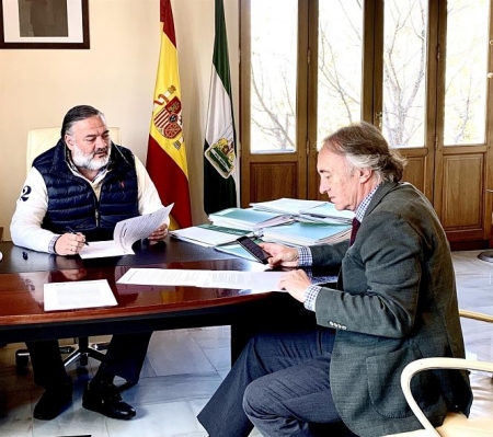 Los delegados del Gobierno andaluz y de Salud de la Junta, Pablo García e Indalecio Sánchez-Montesinos (JUNTA DE ANDALUCÍA - ARCHIVO) Los delegados del Gobierno andaluz y de Salud de la Junta, Pablo García e Indalecio Sánchez-Montesinos (JUNTA DE ANDALUCÍA - ARCHIVO)