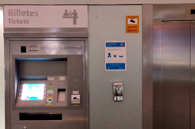 Nueva señalización en las paradas del metro (JUNTA) 