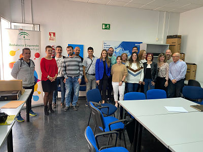 Encuentro de emprendedores con la Delegada de Economía y Empleo, Virginia Fernández (JUNTA)