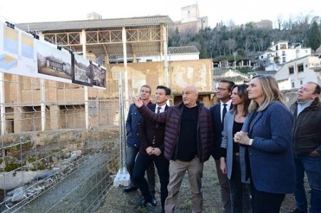 Imagen de la visita al inicio de las obras del Maristán (JUNTA DE ANDALUCÍA - ARCHIVO)