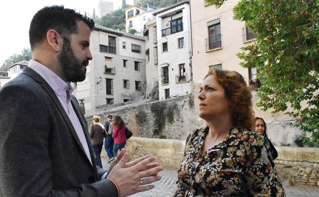 Chus Fernández y Mari Carmen Pérez (IU) 