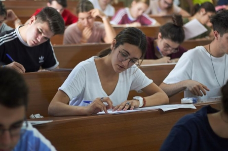 Imagen de una prueba de la PeVAU en cursos anteriores (UGR)