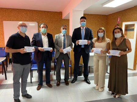 Entrega de mascarillas en los centros cívicos (AYUNTAMIENTO GRANADA) Entrega de mascarillas en los centros cívicos (AYUNTAMIENTO GRANADA)
