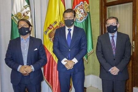 El Alcalde de Granada, Luis Salvador ha firmado el acuerdo (AYUNTAMIENTO DE GRANADA) El Alcalde de Granada, Luis Salvador ha firmado el acuerdo (AYUNTAMIENTO DE GRANADA)