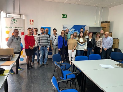 Encuentro de emprendedores con la Delegada de Economía y Empleo, Virginia Fernández (JUNTA/ARCHIVO)