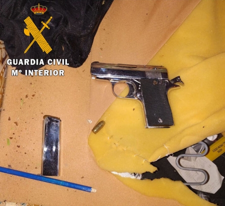 Una de las armas incautadas (GUARDIA CIVIL) Una de las armas incautadas (GUARDIA CIVIL)