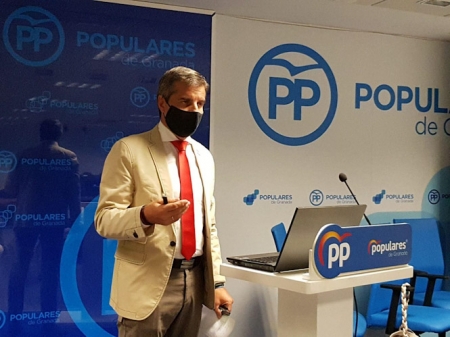 César Díaz durante la rueda de prensa (PP) 