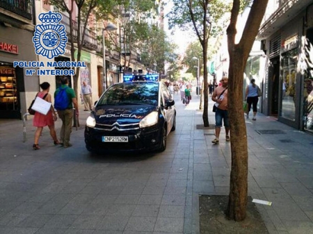 Vehiculo de la Policia Nacional (POLICIA NACIONAL) Vehiculo de la Policia Nacional (POLICIA NACIONAL)