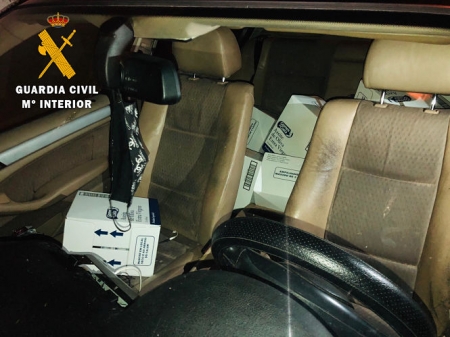 Vehículo donde fue encontrado el aceite (GUARDIA CIVIL) Vehículo donde fue encontrado el aceite (GUARDIA CIVIL)