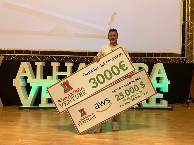 Entrega del premio a la startup de turismo Chekin (JUNTA DE ANDALUCÍA) 