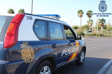 Vehículo de la Policía Nacional (POLICÍA NACIONAL) Vehículo de la Policía Nacional (POLICÍA NACIONAL)