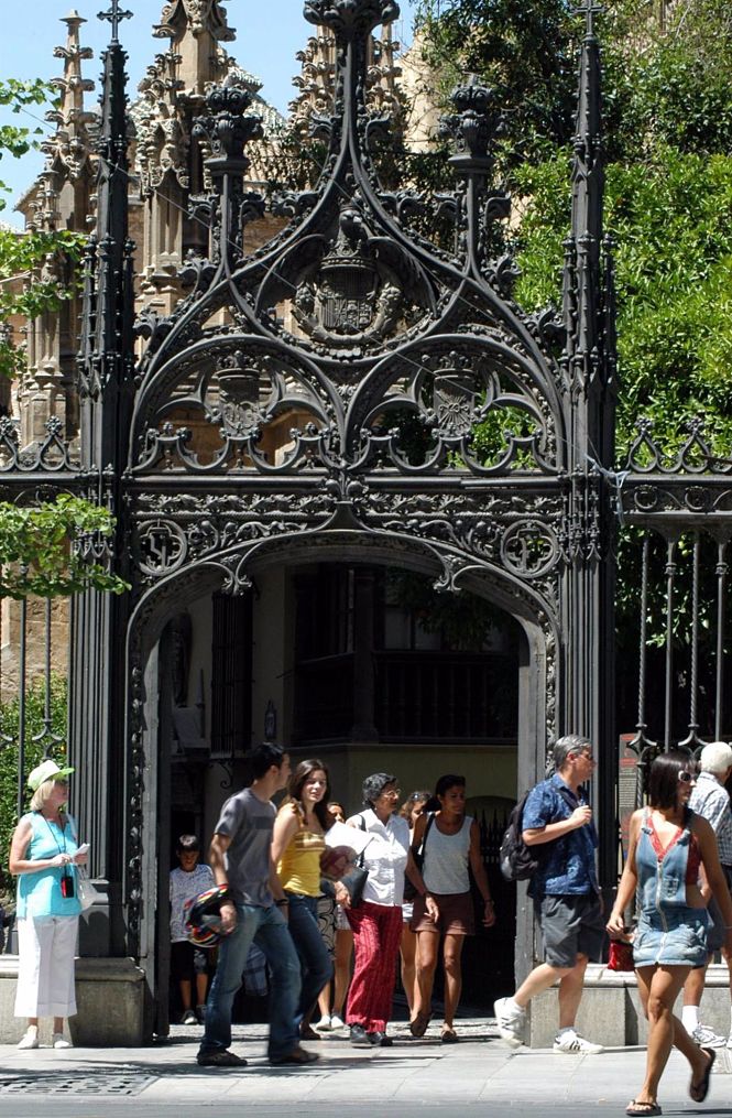 Turistas en Granada, en imagen de archivo (DIPUTACIÓN DE GRANADA)