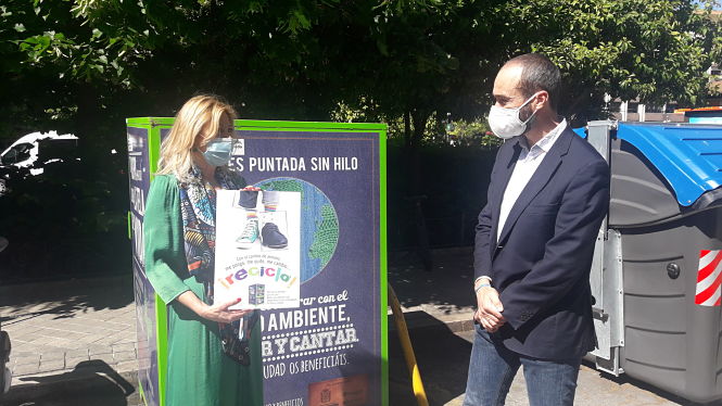 Presentación de la campaña de recogida de ropa (AYTO. GRANADA) 