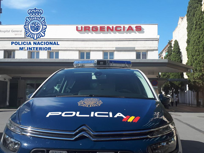 Imagen de un vehículo policial (POLICÍA NACIONAL) 