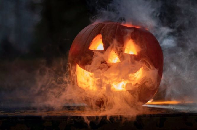 Calabaza humeante con `hielo seco` (MUYFRÍO) 