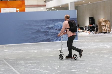 Una persona en patinete (JESÚS HELLÍN / EUROPA PRESS)