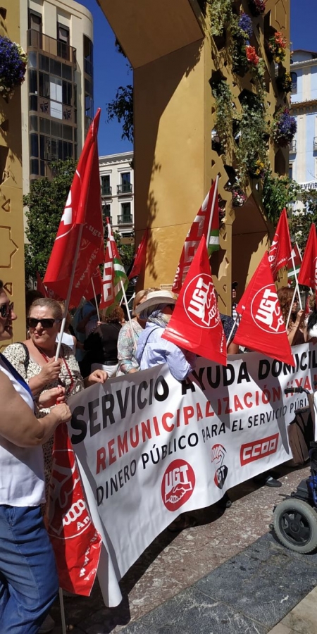 Manifestación de los trabajadores de Arquisocial (UGT)
