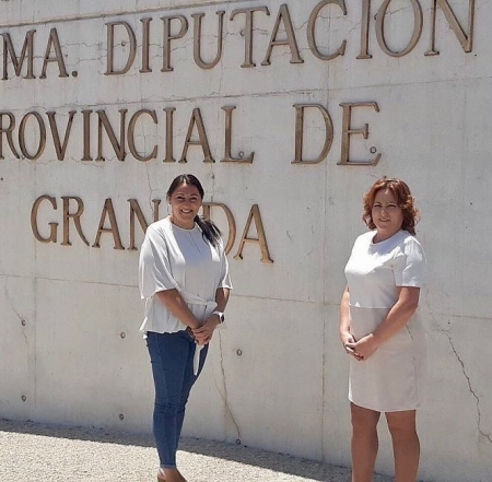 Las Diputadas provinciales Alejndra Durán y Mari cCarmen Péres (PODEMOS-IU Las Diputadas provinciales Alejndra Durán y Mari cCarmen Péres (PODEMOS-IU