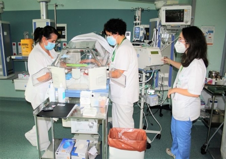 Unidad de neonatal del Clínico (HUSC) Unidad de neonatal del Clínico (HUSC)
