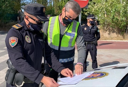 César Díaz coordinando el dispositivo policial (AYTO. GRANADA)
