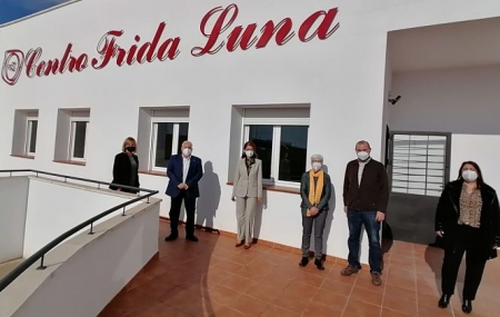 La delegada territorial de Igualdad, Políticas Sociales y Conciliación, Ana Berrocal, ha visitado el Centro de día Frida Luna de Valderrubio (JUNTA) La delegada territorial de Igualdad, Políticas Sociales y Conciliación, Ana Berrocal, ha visitado el Centro de día Frida Luna de Valderrubio (JUNTA)