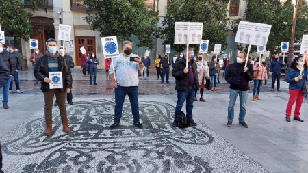 Concentración del Sindicato Independiente de Trabajadores del Ayuntamiento de Granada (SITAG) Concentración del Sindicato Independiente de Trabajadores del Ayuntamiento de Granada (SITAG)