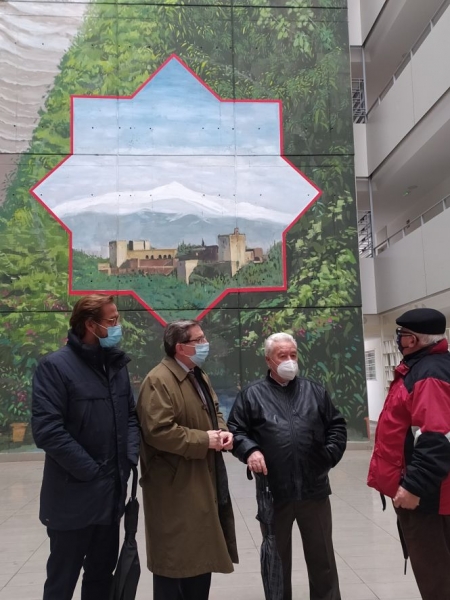 Imagen de la visita al mural (AYTO. GRANADA) Imagen de la visita al mural (AYTO. GRANADA)