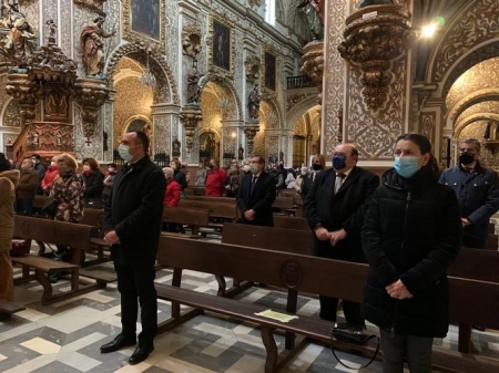Imagen del oficio religioso (PP) Imagen del oficio religioso (PP)