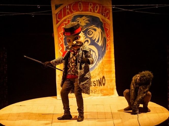 Representación teatral en TIF Granada (FUNDACIÓN SGAE) 