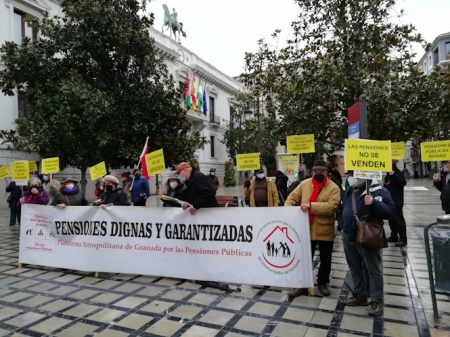 Concentración de los pensionistas granadinos (PLATAFORMA DE PENSIONISTAS) Concentración de los pensionistas granadinos (PLATAFORMA DE PENSIONISTAS)