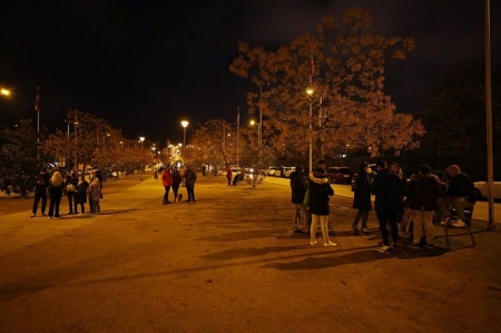 Vecinos de Granada, salen a la calle tras tres terremotos consecutivos de magnitud oscilante entre 3,9 y 4,3 (ÁLEX CÁMARA / EUROPA PRESS) Vecinos de Granada, salen a la calle tras tres terremotos consecutivos de magnitud oscilante entre 3,9 y 4,3 (ÁLEX CÁMARA / EUROPA PRESS)