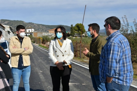 La delegada territorial de Agricultura, Ganadería y Pesca en Granada, María José Martín ha visitado los caminos rurales (JUNTA) La delegada territorial de Agricultura, Ganadería y Pesca en Granada, María José Martín ha visitado los caminos rurales (JUNTA)