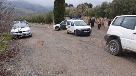 Dispositivo para localizar a un escultor desaparecido en Moclín (AYUNTAMIENTO) Dispositivo para localizar a un escultor desaparecido en Moclín (AYUNTAMIENTO)