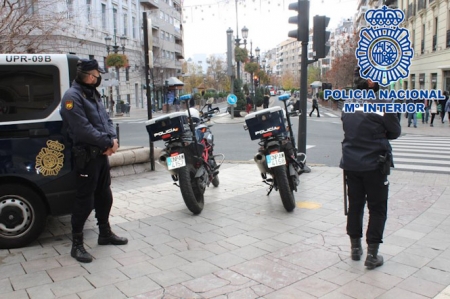 Agentes de la Policía Nacional (POLICÍA NACIONAL) Agentes de la Policía Nacional (POLICÍA NACIONAL)