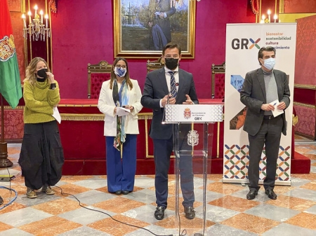 Presentación de los actos por el 75 aniversario del nacimiento de Carlos Cano (JAVIER ALGARRA / AYUNTAMIENTO) Presentación de los actos por el 75 aniversario del nacimiento de Carlos Cano (JAVIER ALGARRA / AYUNTAMIENTO)