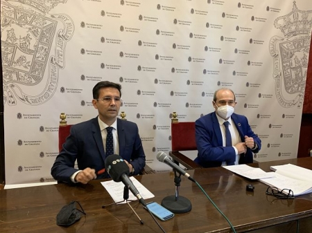 Francisco Cuenca y José María Corpas en rueda de prensa (PSOE) Francisco Cuenca y José María Corpas en rueda de prensa (PSOE)