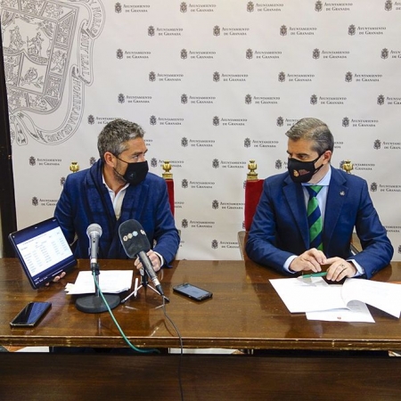Los portavoces del equipo de gobierno local de Granada, Manuel Olivares y César Díaz, en imagen de archivo (AYUNTAMIENTO) Los portavoces del equipo de gobierno local de Granada, Manuel Olivares y César Díaz, en imagen de archivo (AYUNTAMIENTO)